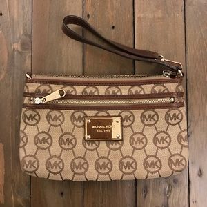 Michael Kors Wristlet